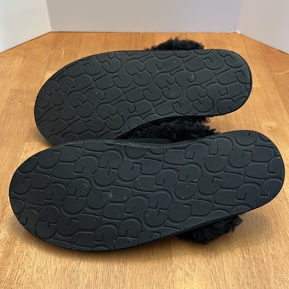 UGG Scuffette II valentine black white heart 10 - Picture 6 of 8